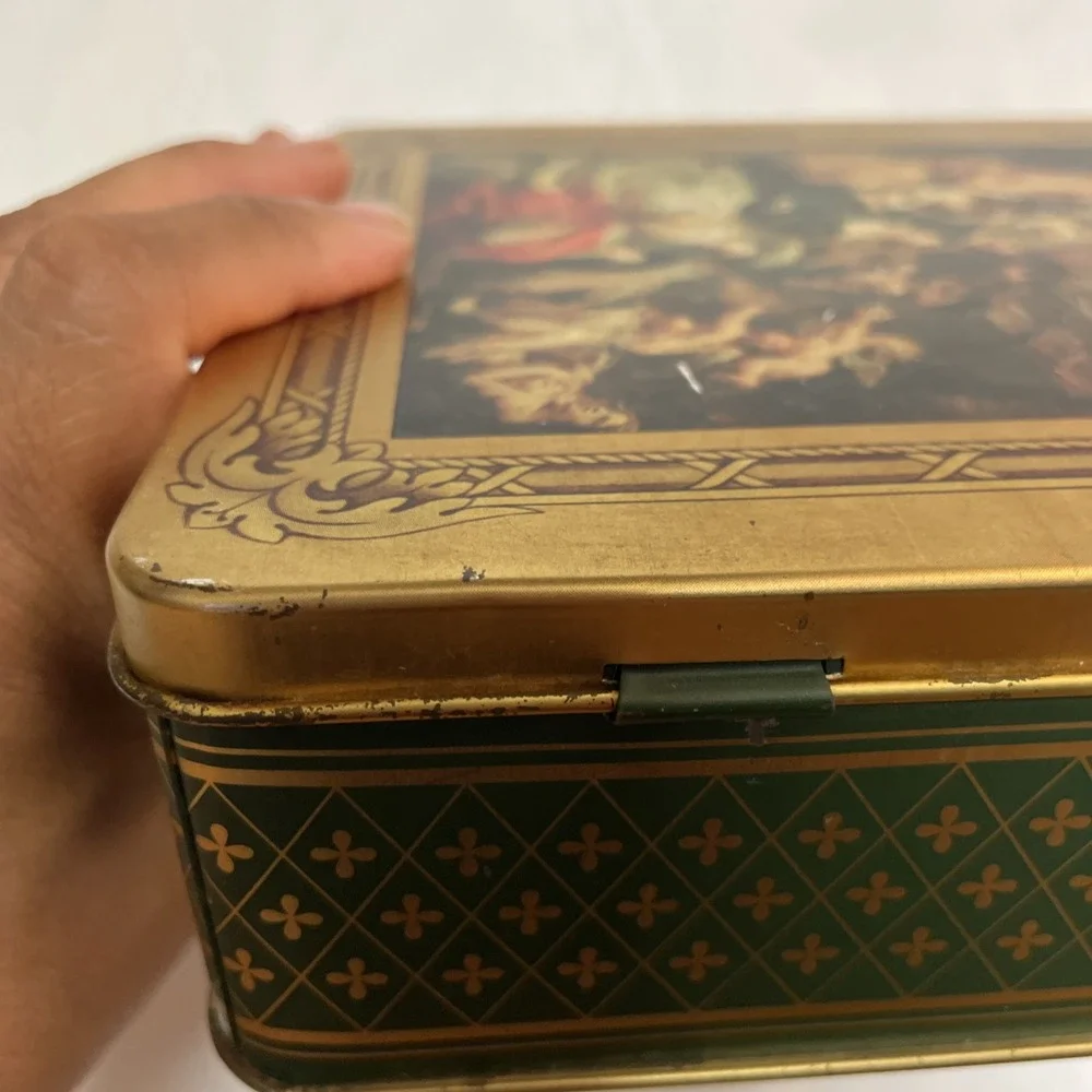 Hinged Decorative‎ Metal Tin Il Giardino Dell' Amore 9x7x2